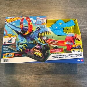 Hot Wheels T-Rex Track Set